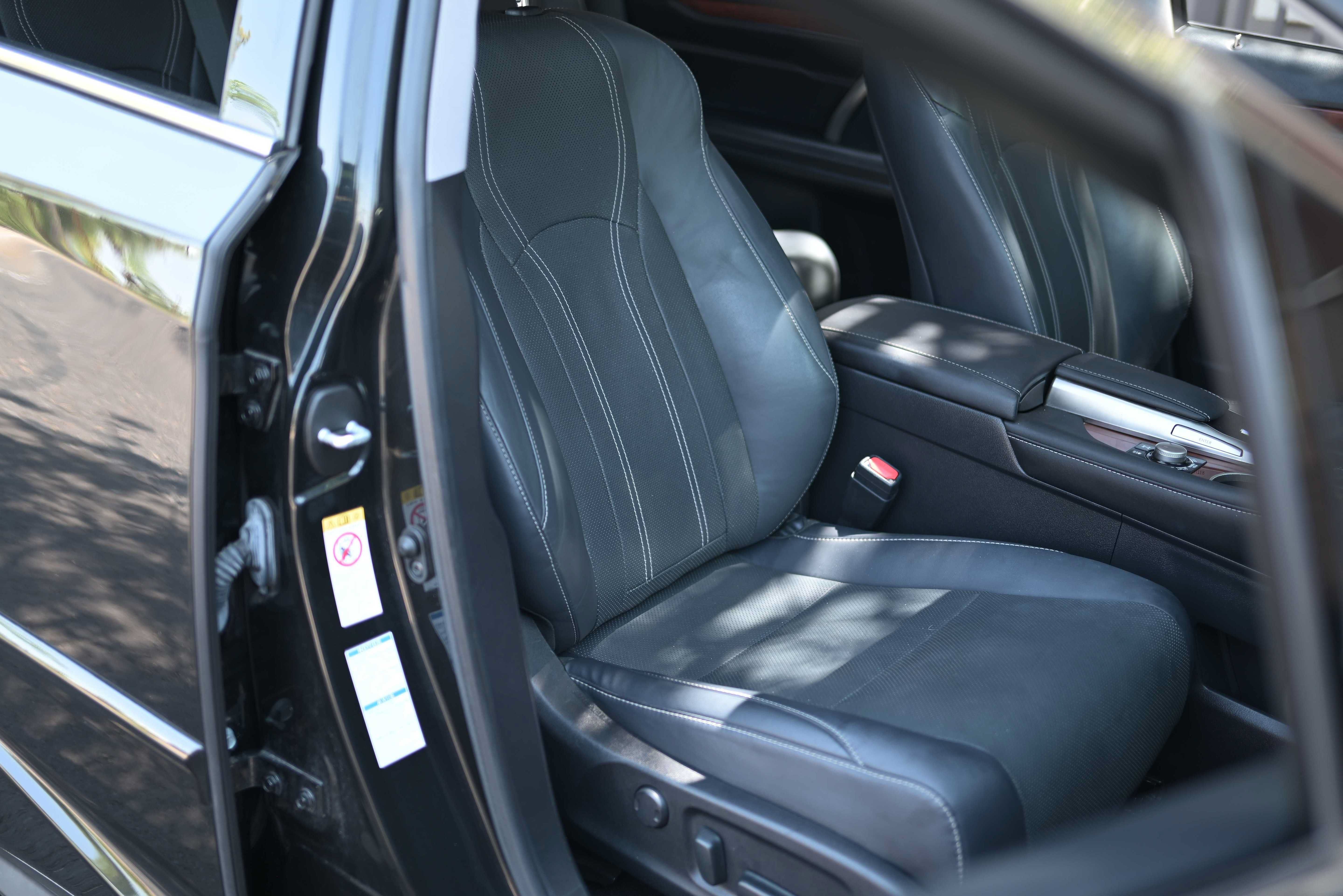 Used 2019 Lexus RX 350L AWD image 18