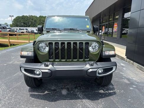 Used 2023 Jeep Gladiator Sport AWD/4WD image 2