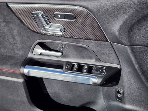 New 2025 Mercedes-Benz GLB 35 AMG 4MATIC image 23