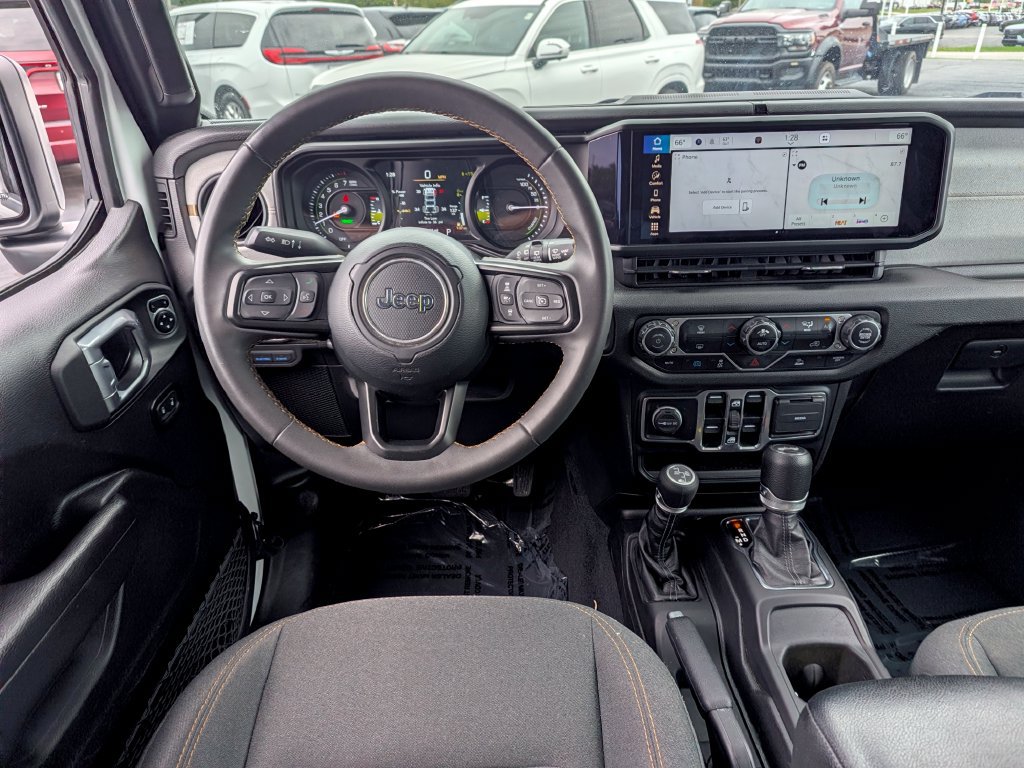 Used 2024 Jeep Wrangler Unlimited AWD/4WD image 27