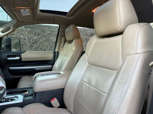 Used 2015 Toyota Tundra Limited image 12