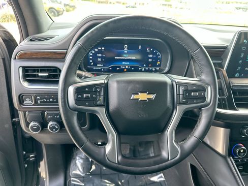 Used 2023 Chevrolet Suburban Premier image 14