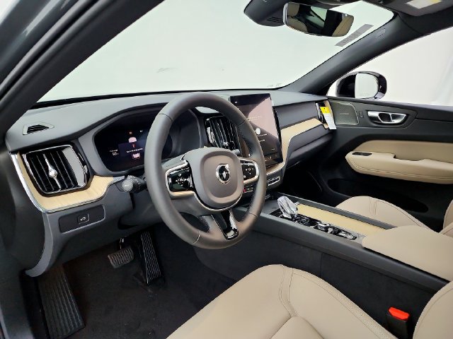 New 2027 Volvo XC60 B5 Plus AWD/4WD image 20