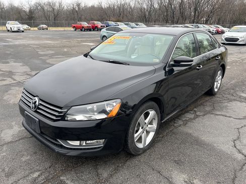 Used 2015 Volkswagen Passat 1.8T Limited Edition image 2