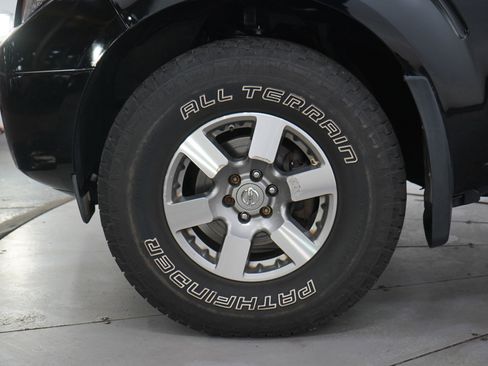 Used 2012 Nissan Frontier PRO-4X AWD/4WD image 27