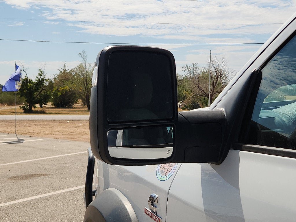 Used 2024 RAM 5500 Tradesman w/ Chrome Appearance Group AWD/4WD image 22