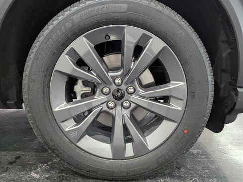 Used 2026 Ford Explorer Active w/ Active Comfort Package AWD/4WD image 6