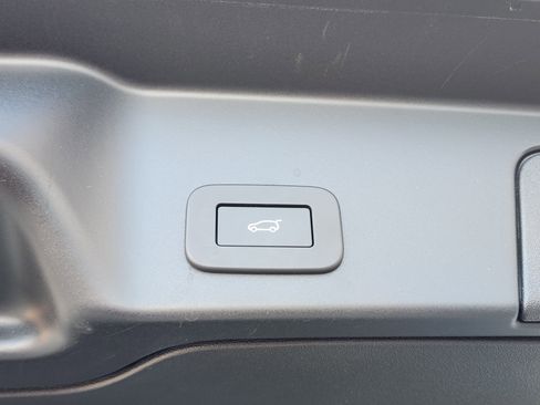 Certified 2026 Land Rover Range Rover Evoque Dynamic SE image 35