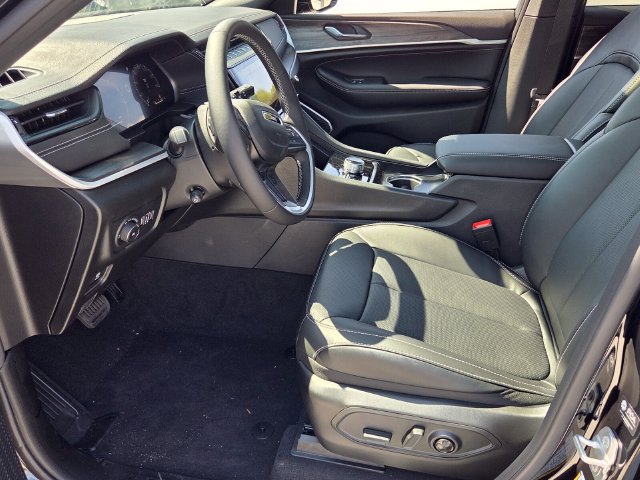 New 2027 Jeep Grand Cherokee Limited AWD/4WD image 14