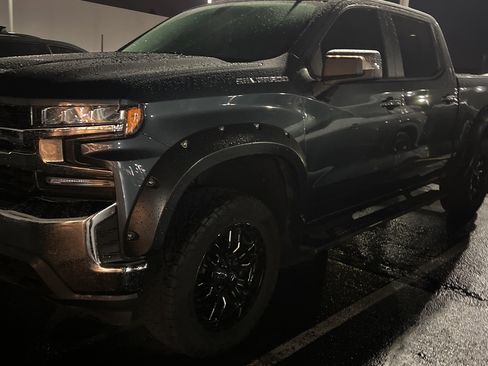 Used 2020 Chevrolet Silverado 1500 LT image 12