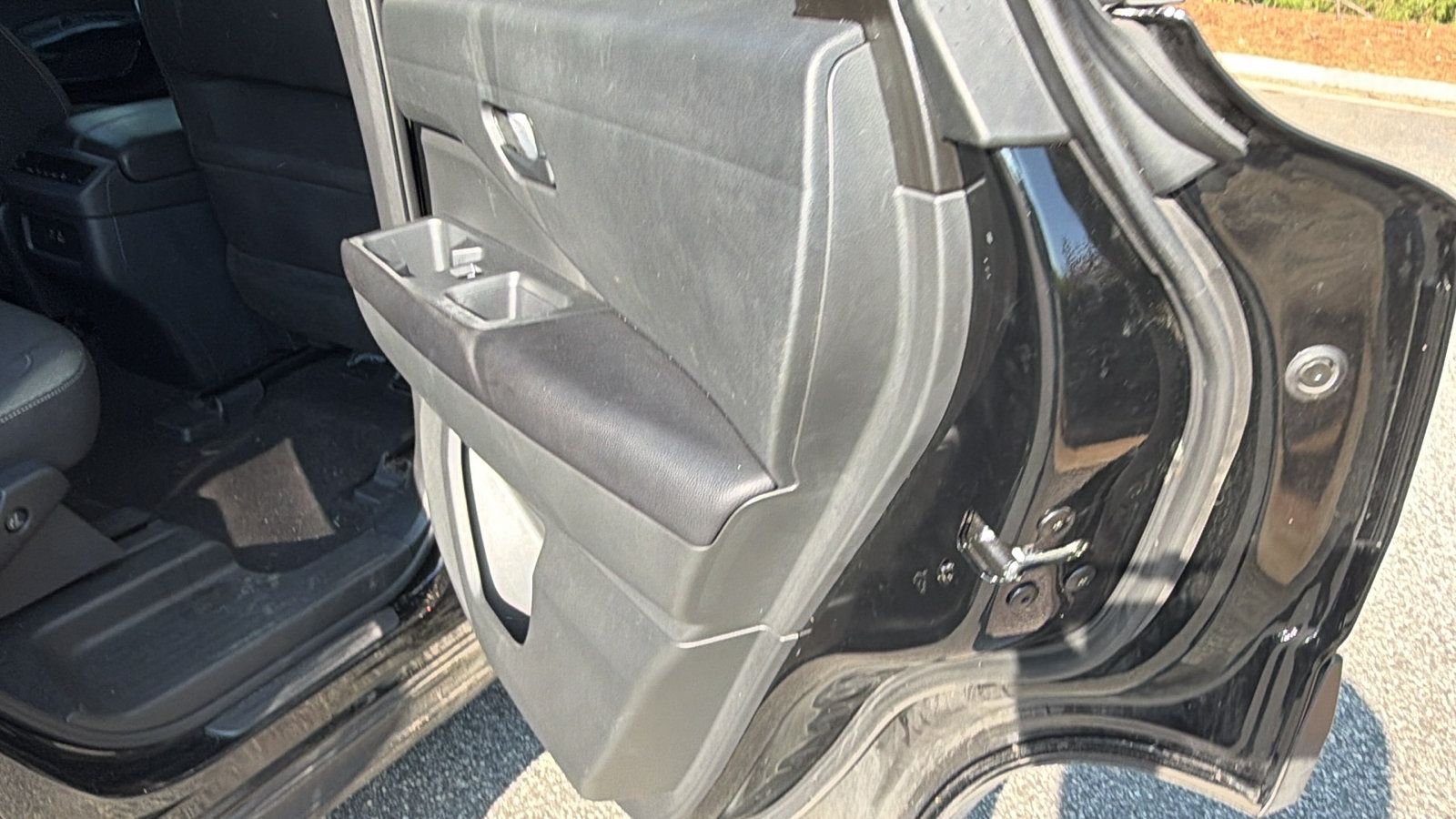 Used 2024 Nissan Pathfinder SV AWD/4WD image 20
