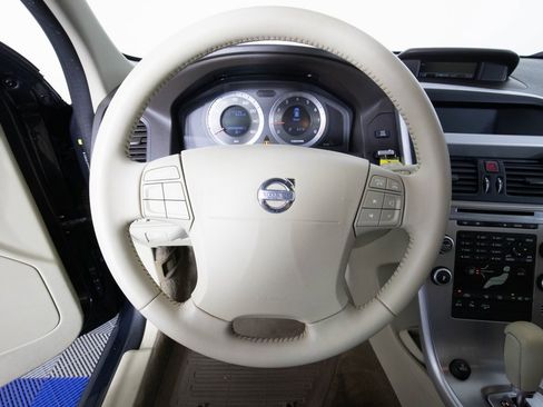 Used 2010 Volvo XC60 T6 image 26