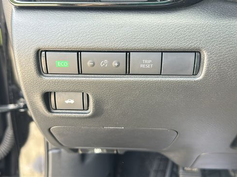 Certified 2022 Nissan Sentra SR w/ Electronics Package FWD image 15