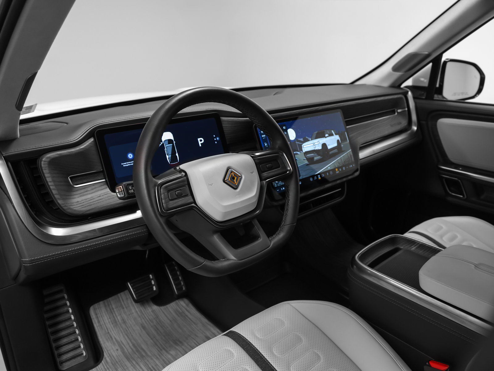 Used 2023 Rivian R1S Adventure Quad AWD/4WD image 4