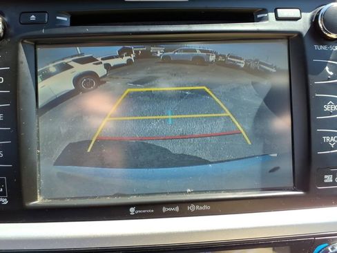 Used 2017 Toyota Highlander Limited FWD image 28