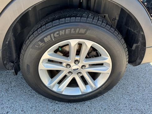 Used 2016 Ford Explorer FWD image 7