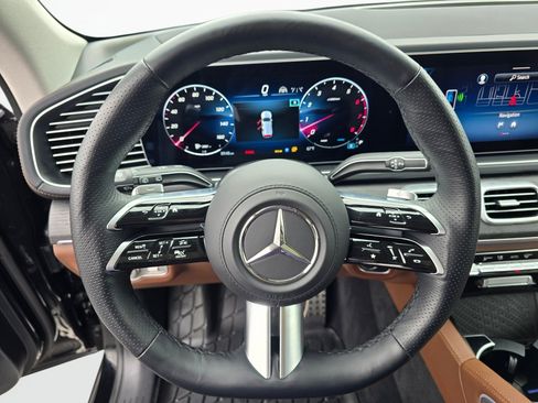 Used 2026 Mercedes-Benz GLS 450 4MATIC image 14