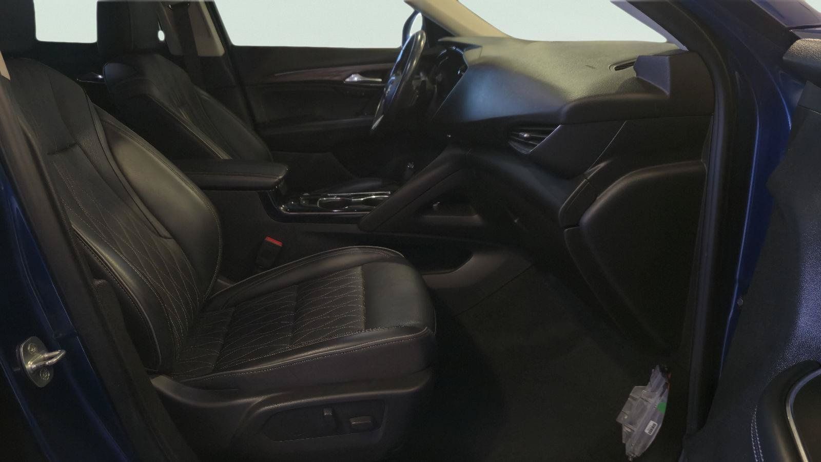 Used 2022 Buick Envision Avenir w/ Safety Package FWD image 21