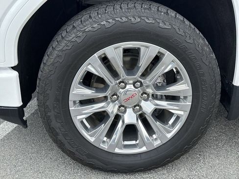 Used 2024 GMC Sierra 1500 Denali AWD/4WD image 10