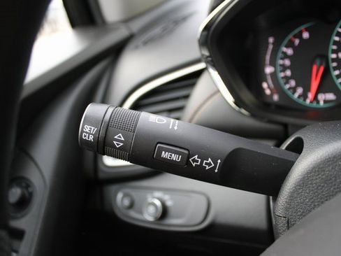 Used 2021 Chevrolet Trax LT image 15