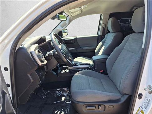 Used 2020 Toyota Tacoma SR5 RWD image 10