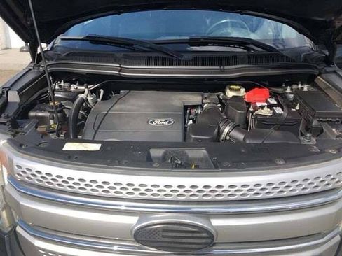 Used 2014 Ford Explorer XLT w/ Equipment Group 202A AWD/4WD image 4