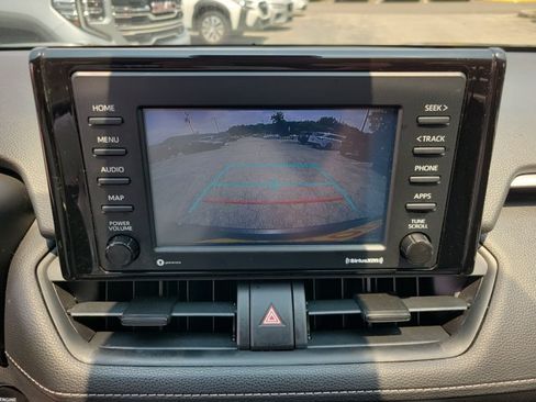 Used 2021 Toyota RAV4 XLE AWD/4WD image 13