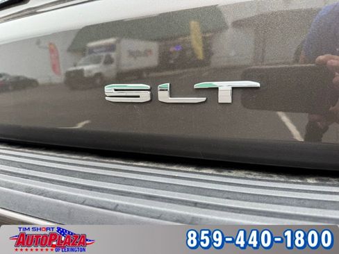 Used 2021 GMC Yukon SLT w/ SLT Luxury Plus Package image 14