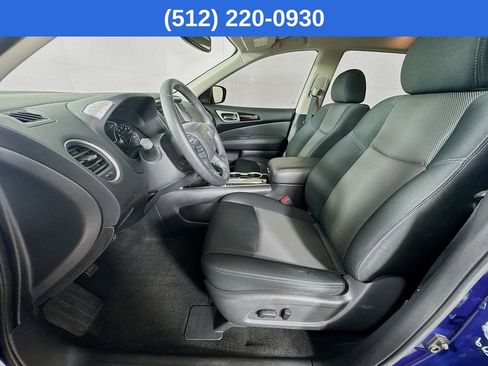 Used 2018 Nissan Pathfinder SV image 24