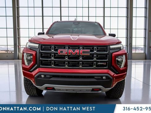 Used 2024 GMC Canyon AT4 AWD/4WD image 29