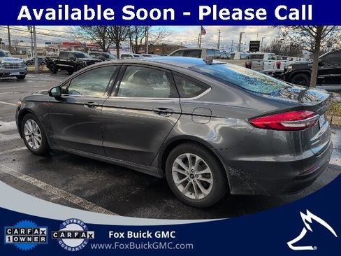 Used 2020 Ford Fusion SE image 5