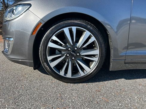 Used 2017 Lincoln MKZ Reserve image 22