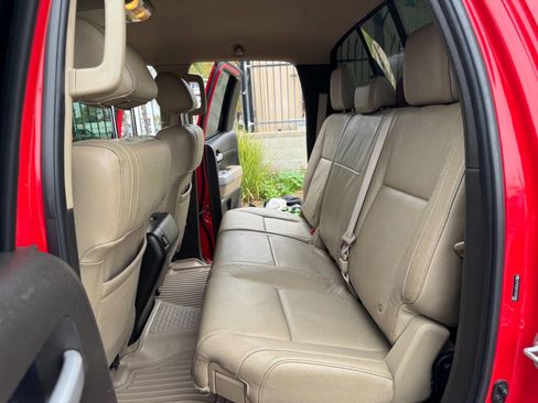 Used 2007 Toyota Tundra Limited w/ Preferred Accessory Pkg image 10