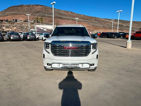 Used 2024 GMC Sierra 1500 Denali AWD/4WD image 9