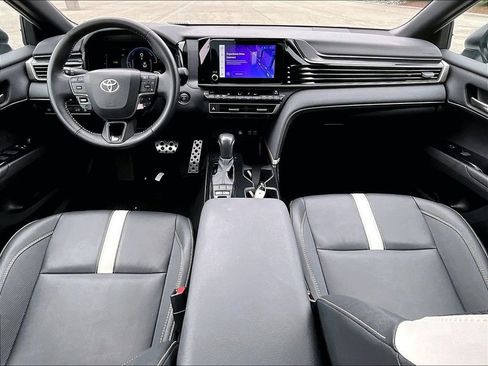 Used 2025 Toyota Camry SE FWD image 21