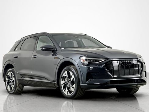 Certified 2023 Audi e-tron Premium w/ Convenience Plus Package image 7