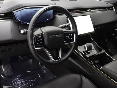 Certified 2025 Land Rover Range Rover Sport SE AWD/4WD image 6