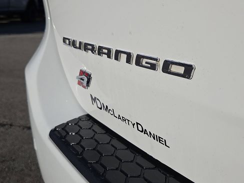 Used 2022 Dodge Durango SXT image 8