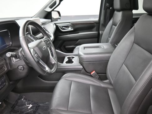 Used 2023 Chevrolet Tahoe Z71 w/ Z71 Off-Road Package AWD/4WD image 13