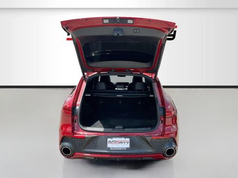 Used 2022 Genesis GV70 3.5T Sport w/ Sport Prestige Package AWD/4WD image 28