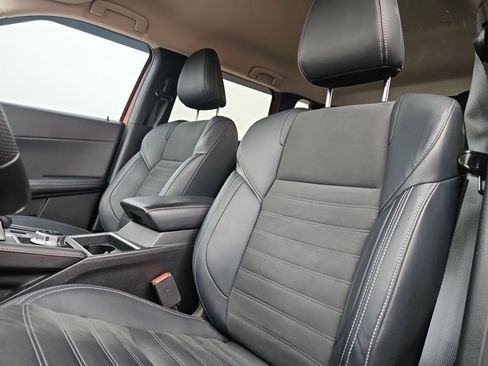 Used 2024 Mitsubishi Outlander SE image 13