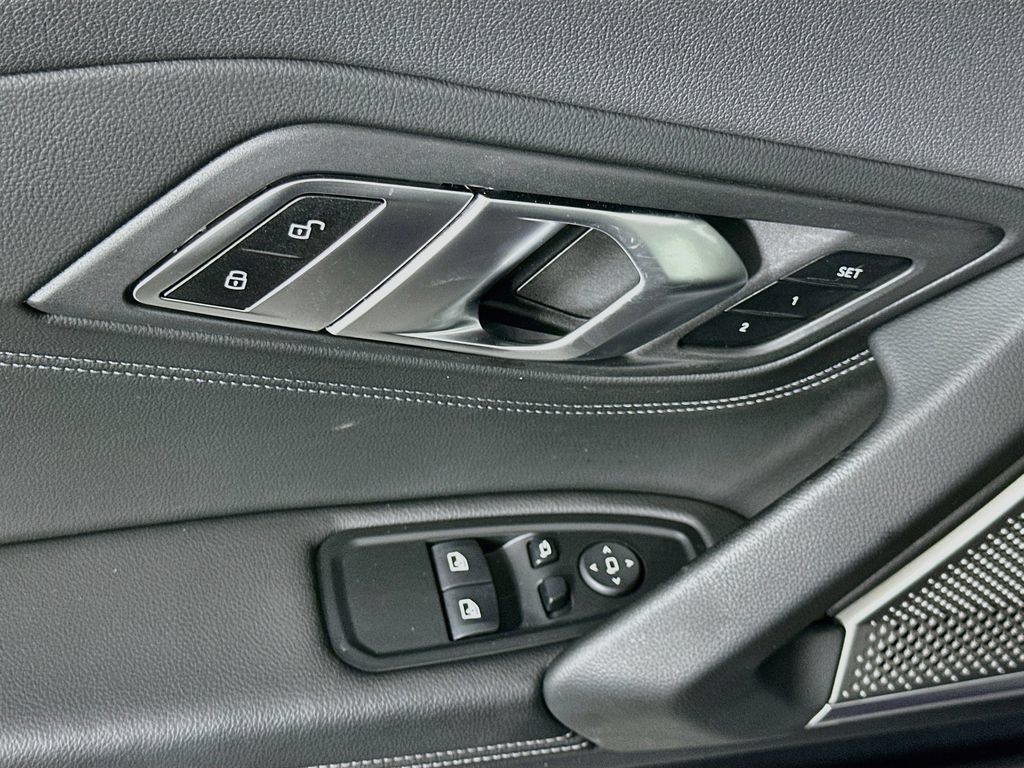 Used 2024 BMW Z4 M40i w/ Premium Package RWD image 18