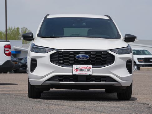 Used 2024 Ford Escape ST-Line w/ Tech Pack #1 FWD image 9