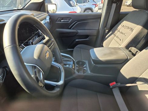 Used 2024 Chevrolet Colorado LT w/ LT Convenience Package RWD image 4