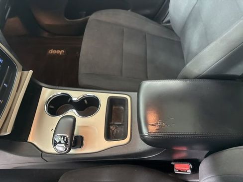 Used 2014 Jeep Grand Cherokee Laredo w/ Security & Convenience Group image 37