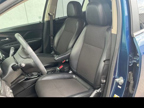 Used 2019 Buick Encore Sport Touring w/ Safety Package AWD/4WD image 8