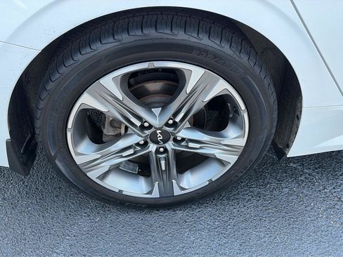 Used 2022 Kia K5 LXS AWD/4WD image 32