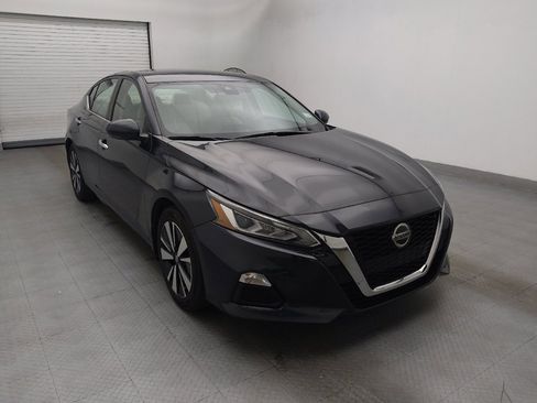 Used 2022 Nissan Altima 2.5 SV w/ SV Premium Package image 13