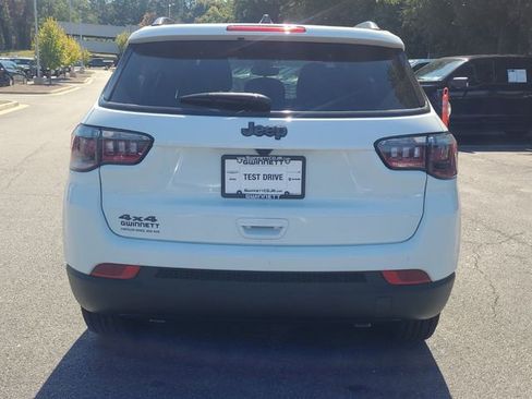 New 2026 Jeep Compass Latitude image 18