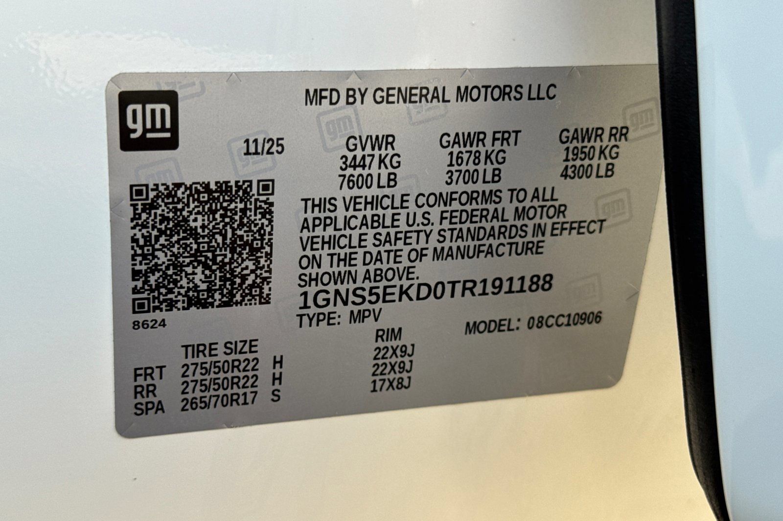 Certified 2026 Chevrolet Suburban RST RWD image 31